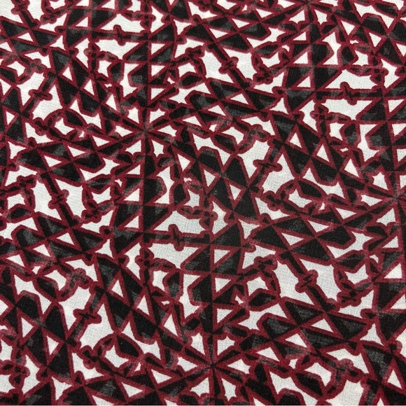 CAbi #3271 Venus Sleeveless Cowl Neck Print Top - Picture 3 of 8